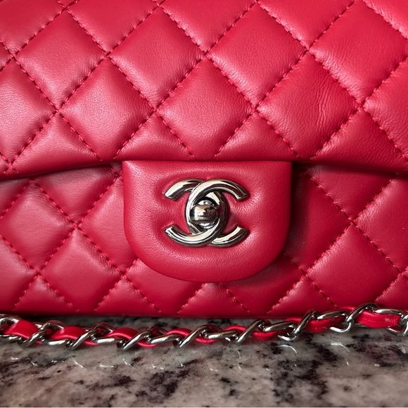 Red Quilted Flap Crossbody Bag – Classic & Timeless Style - Picture 12 of 16